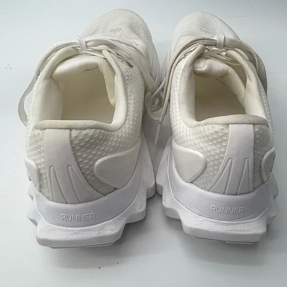 Alo Yoga Women’s sz 7.5 White Cushioned Mid Soles Tennis Sneaker - Picture 3 of 11